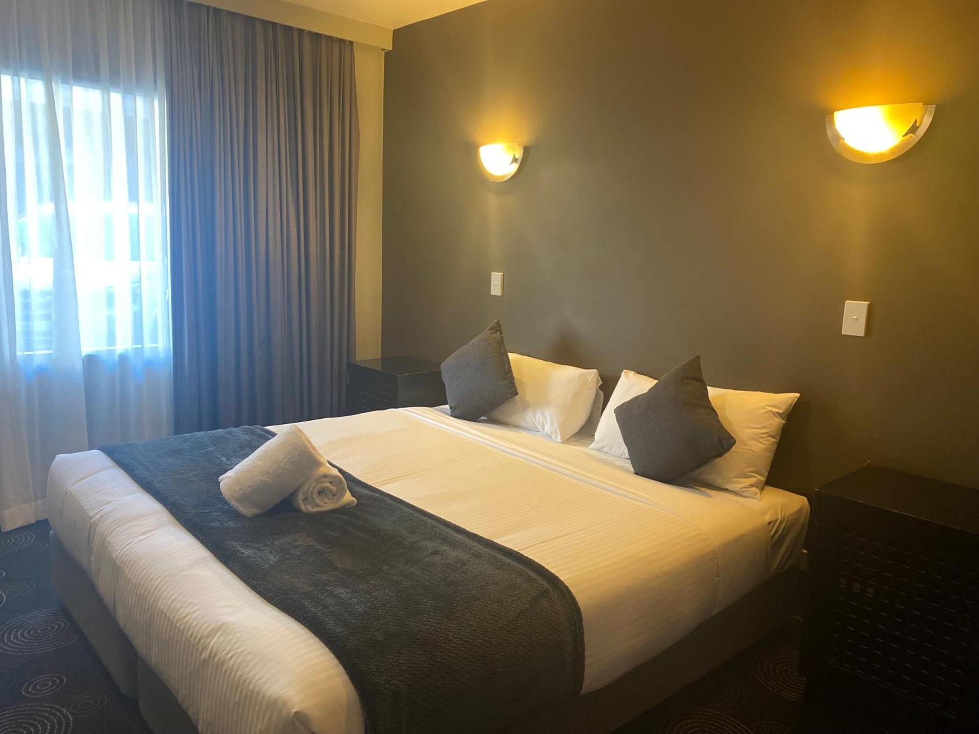 The Astor Hotel Motel Гоулбёрн Номер фото